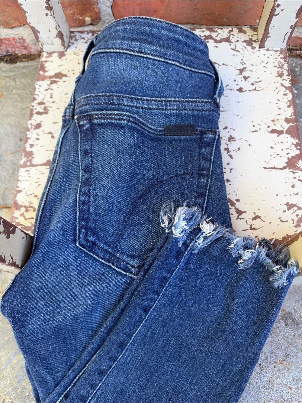 Women's Blue Frayed Hem Jeans